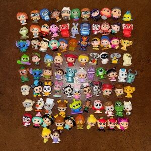 Bag of Disney Doorables (all in photo included)